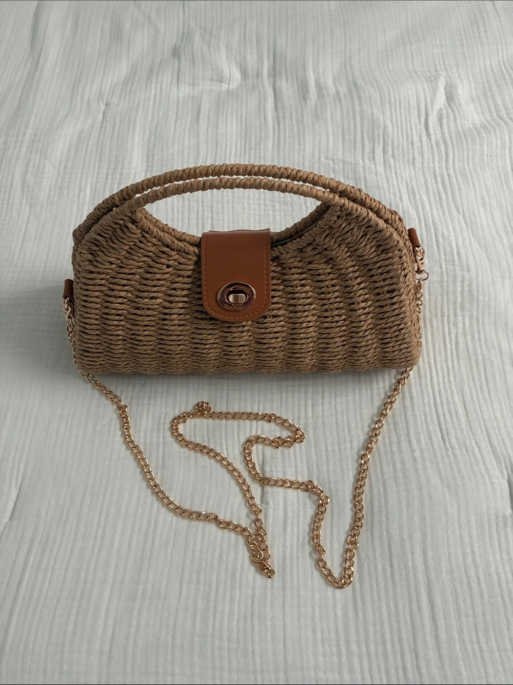 Tommy Bahama Tan Woven Straw Shoulder Bag with Gold Chain